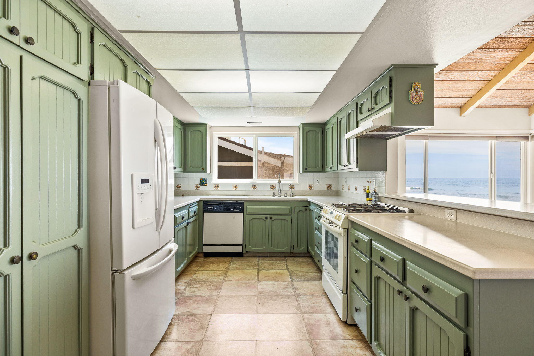 2908 Solimar Beach Drive Ventura, CA 93001 - Photo 17 of 84 22-web-or-mls-UpmarketMedia_2908Sol-29