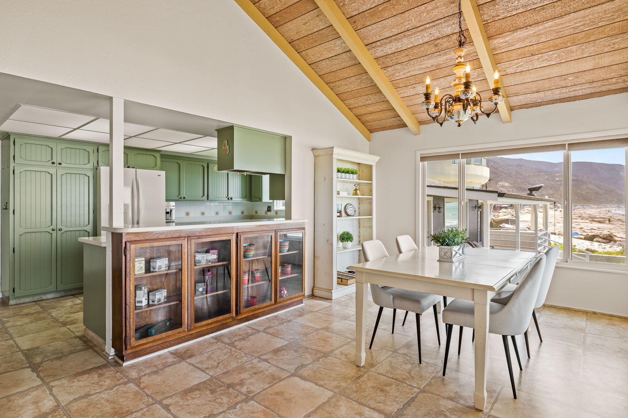 2908 Solimar Beach Drive Ventura, CA 93001 - Photo 31 of 84 40-web-or-mls-UpmarketMedia_2908Sol-47