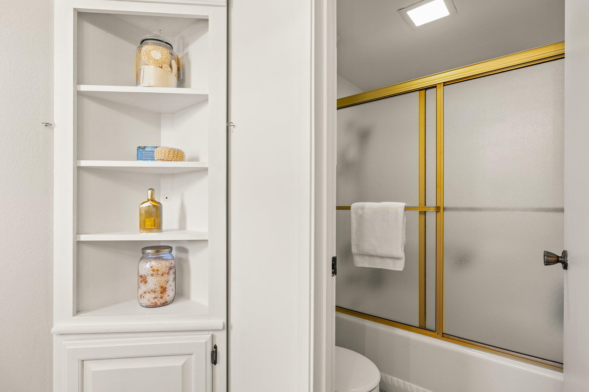 2908 Solimar Beach Drive Ventura, CA 93001 - Photo 42 of 84 54-web-or-mls-UpmarketMedia_2908Sol-17