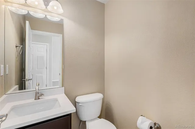 $3,000 | 6891 South Algonquian Court, Aurora, CO 80016