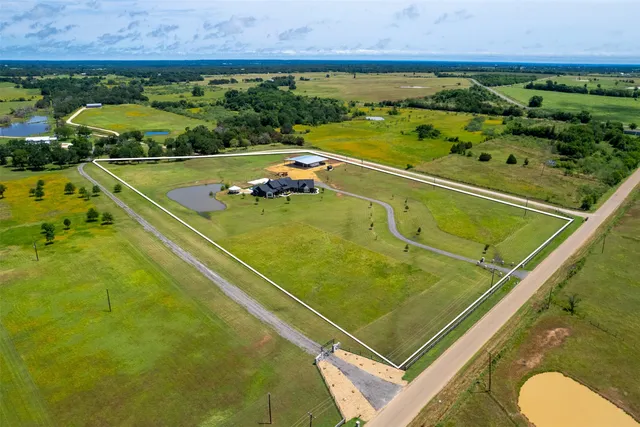$2,200,000 | 1981 County Road 202, Caldwell, TX 77836