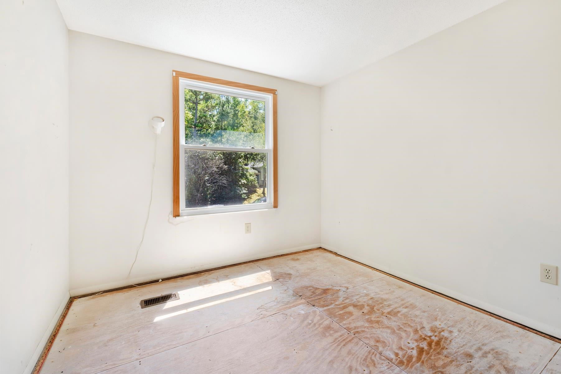 313 Crown Oaks Drive Raleigh, NC 27615 - Photo 17 of 27 Photo 17