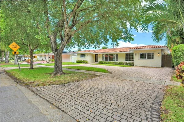 $6,295 | 2120 Northeast 207th Street, Miami, FL 33179