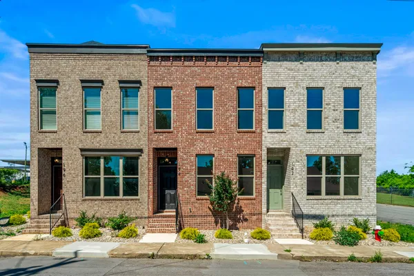 $595,500 | 1001 Cheatham Street, Springfield, TN 37172