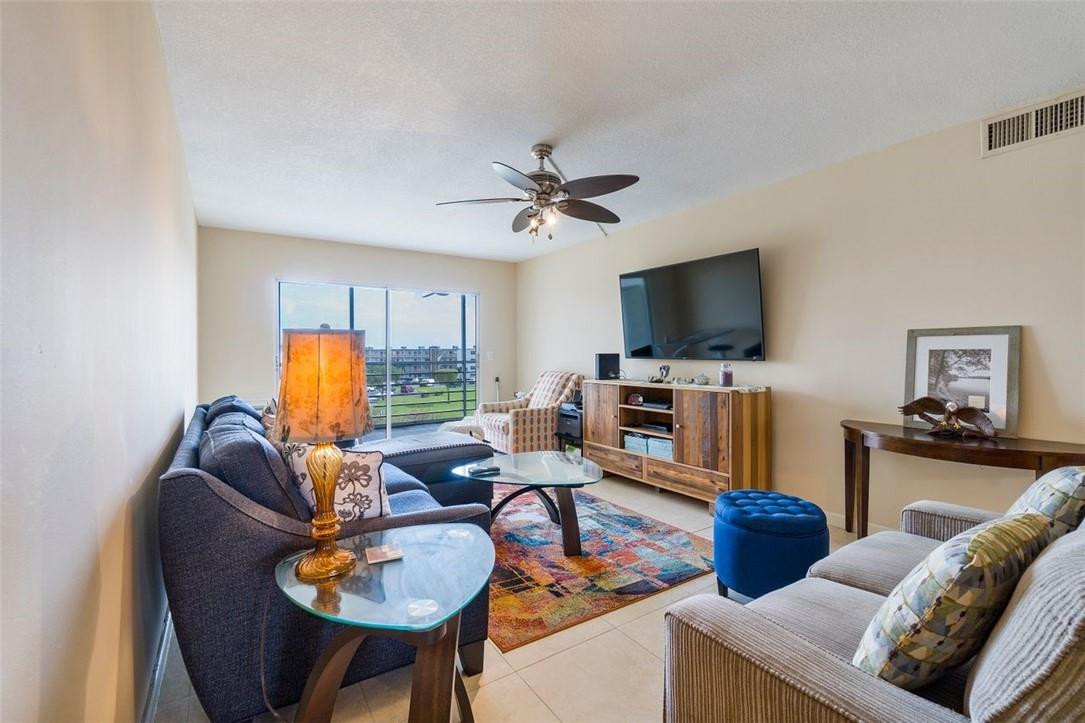 4021 Newcastle B, Unit 4021 Boca Raton, FL 33434 - Photo 13 of 25 Photo 13