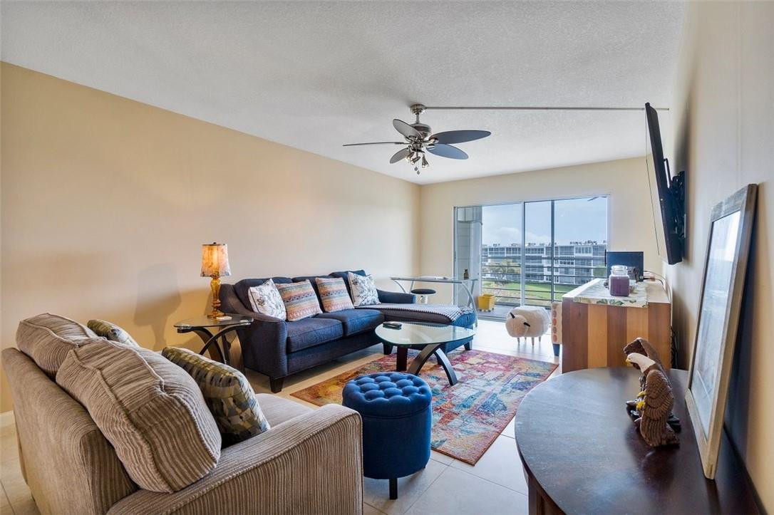 4021 Newcastle B, Unit 4021 Boca Raton, FL 33434 - Photo 14 of 25 Photo 14