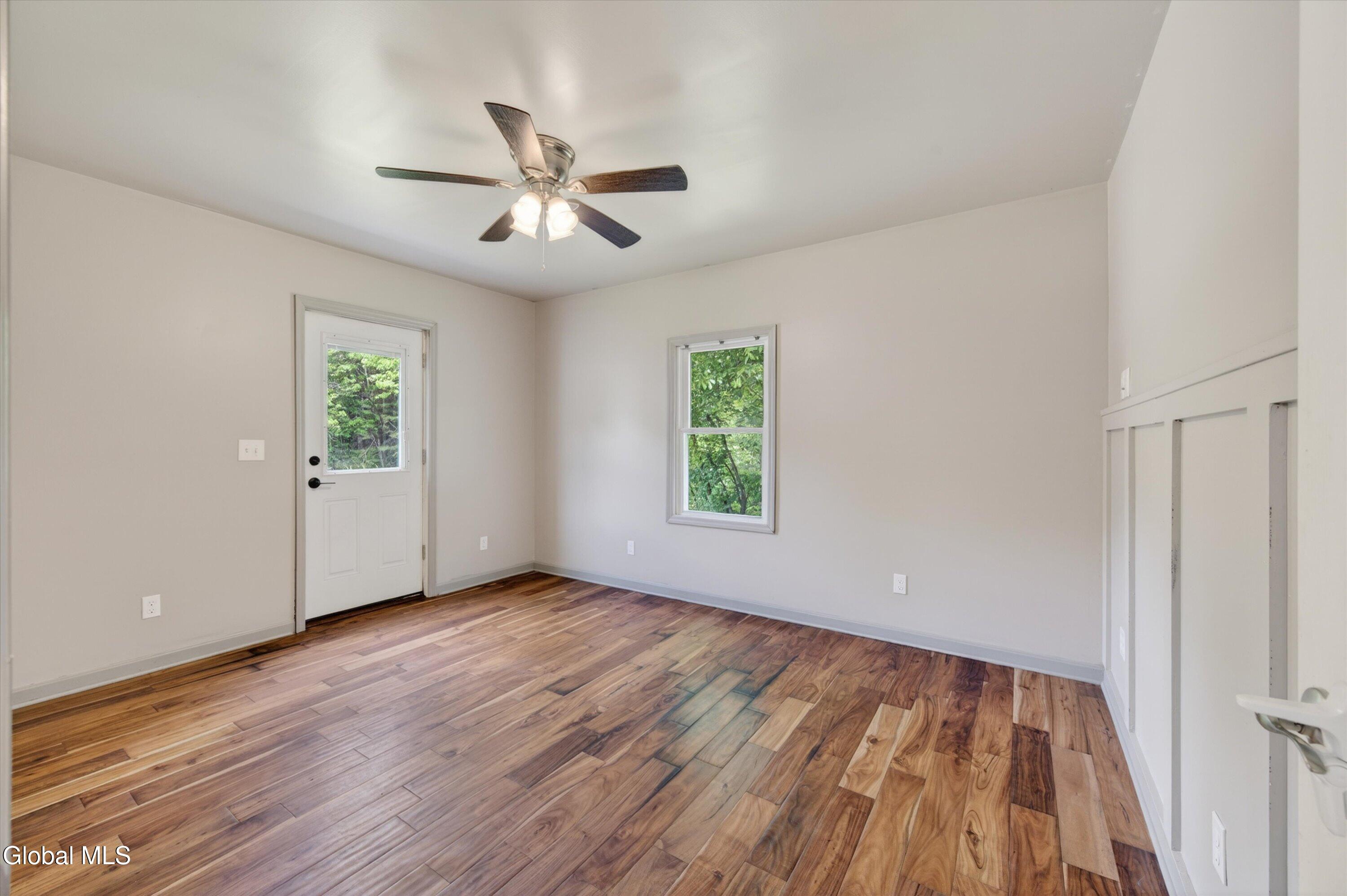 162 Clamsteam Road Halfmoon, NY 12065 - Photo 14 of 69 14-162 Clamsteam Rd-14