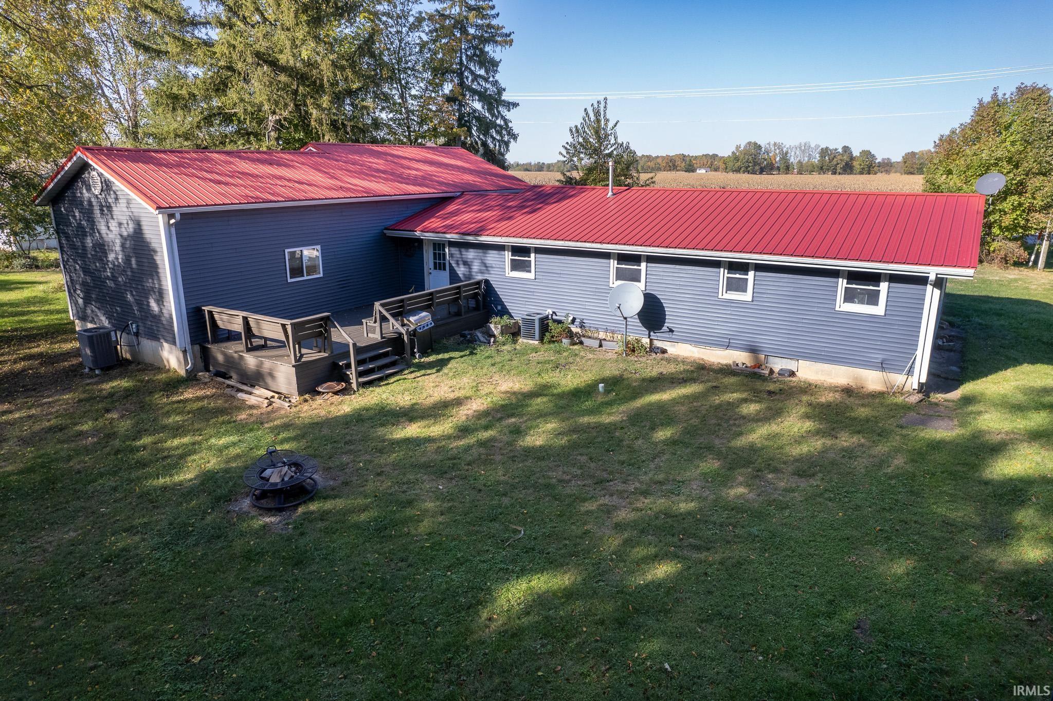 2313 East Markle Road Huntington, IN 46750 - Photo 3 of 31 Gallery Image 3