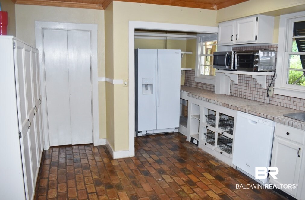 352 South Summit Street Fairhope, AL 36532 - Photo 27 of 49 Kitchen