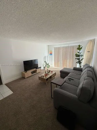 $1,600 | 488 Northwest 165th Street, Unit B614, Miami, FL 33169