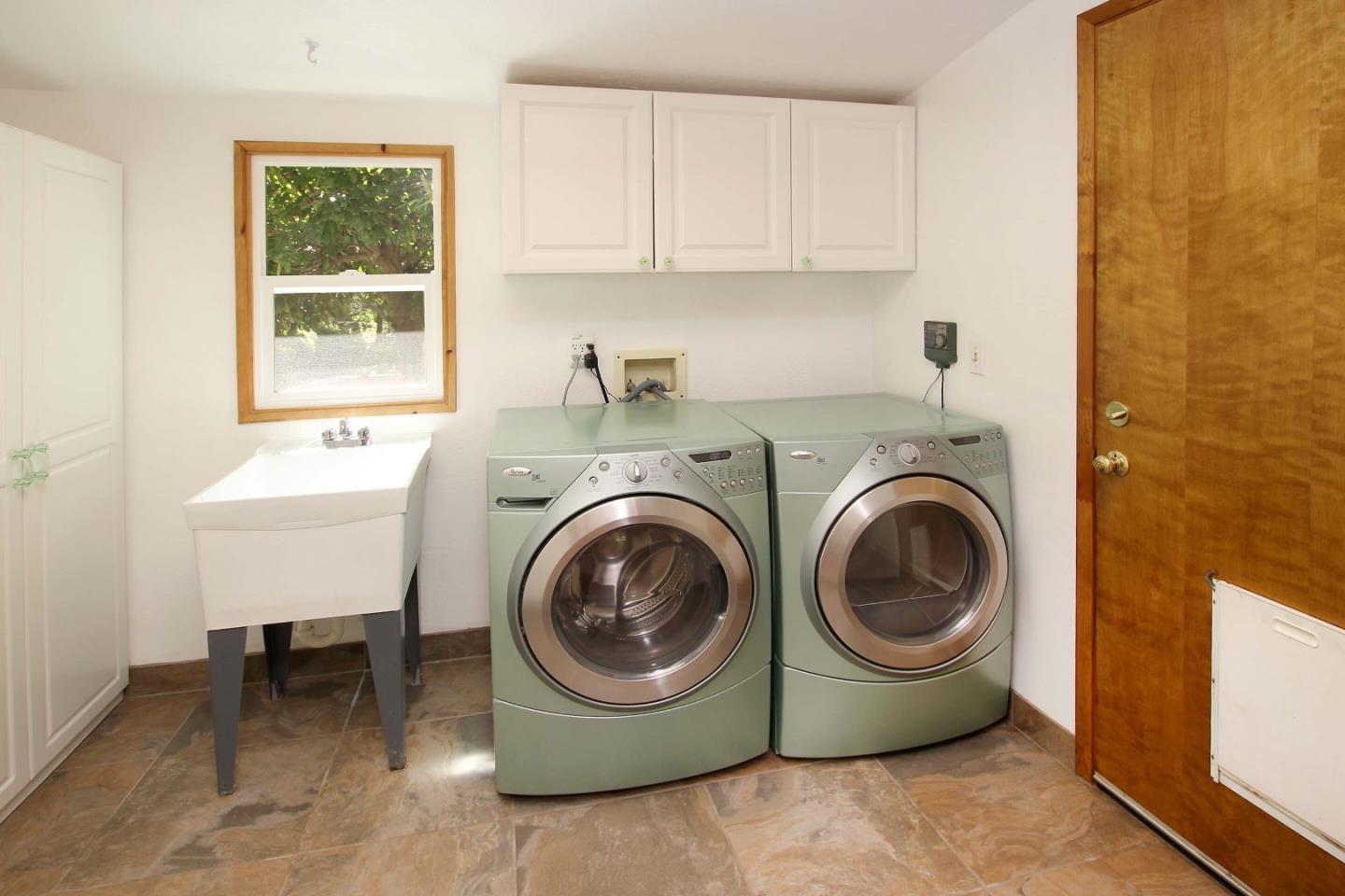 290 Sunnycroft Road Ben Lomond, CA 95005 - Photo 11 of 28 Gallery Image 11
