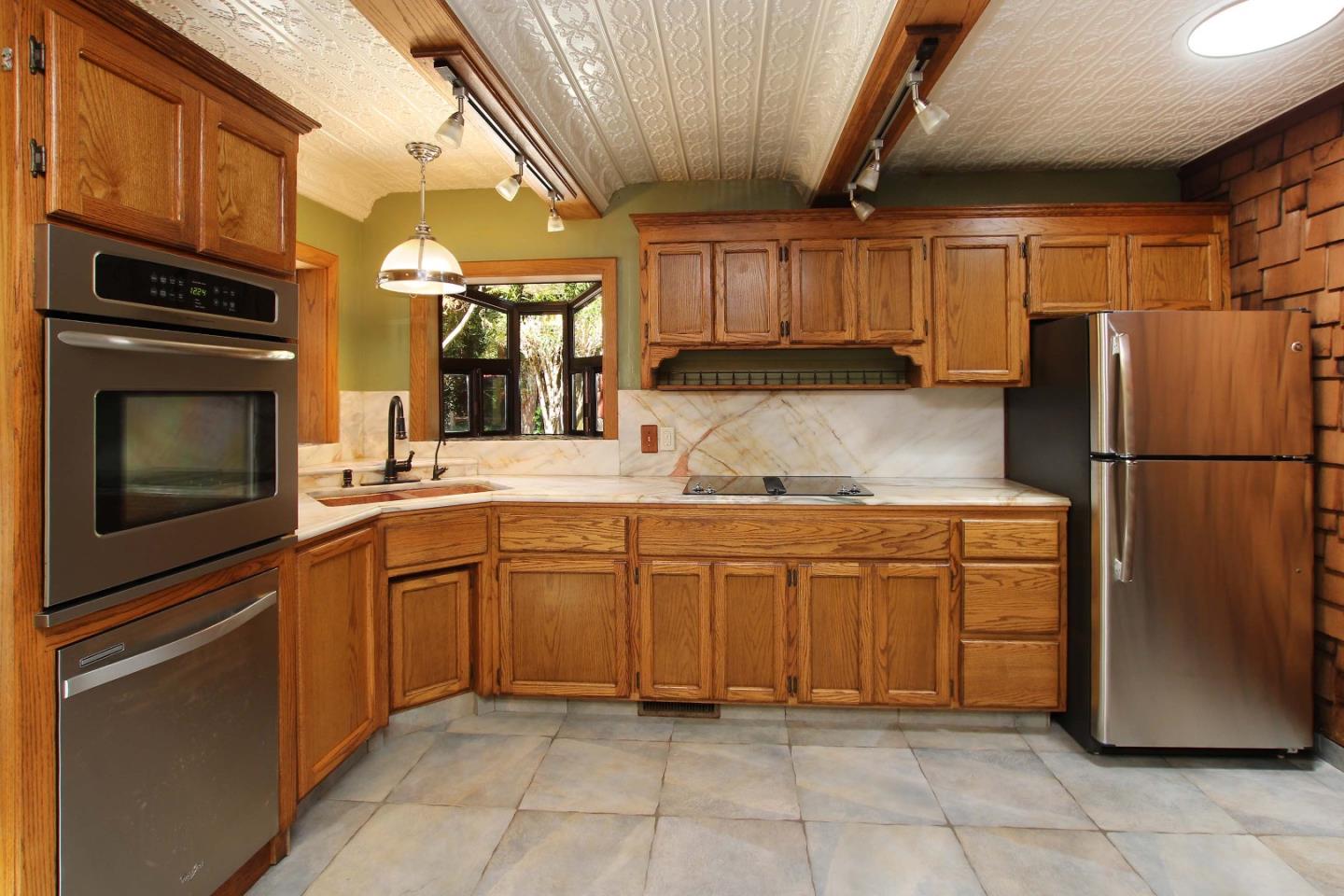 290 Sunnycroft Road Ben Lomond, CA 95005 - Photo 5 of 28 Gallery Image 5