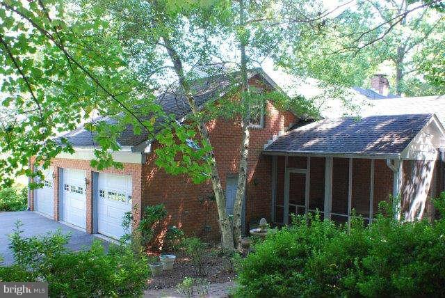 4333 Mountville Road Jefferson, MD 21755 - Photo 26 of 30 3-car garage and screened porch