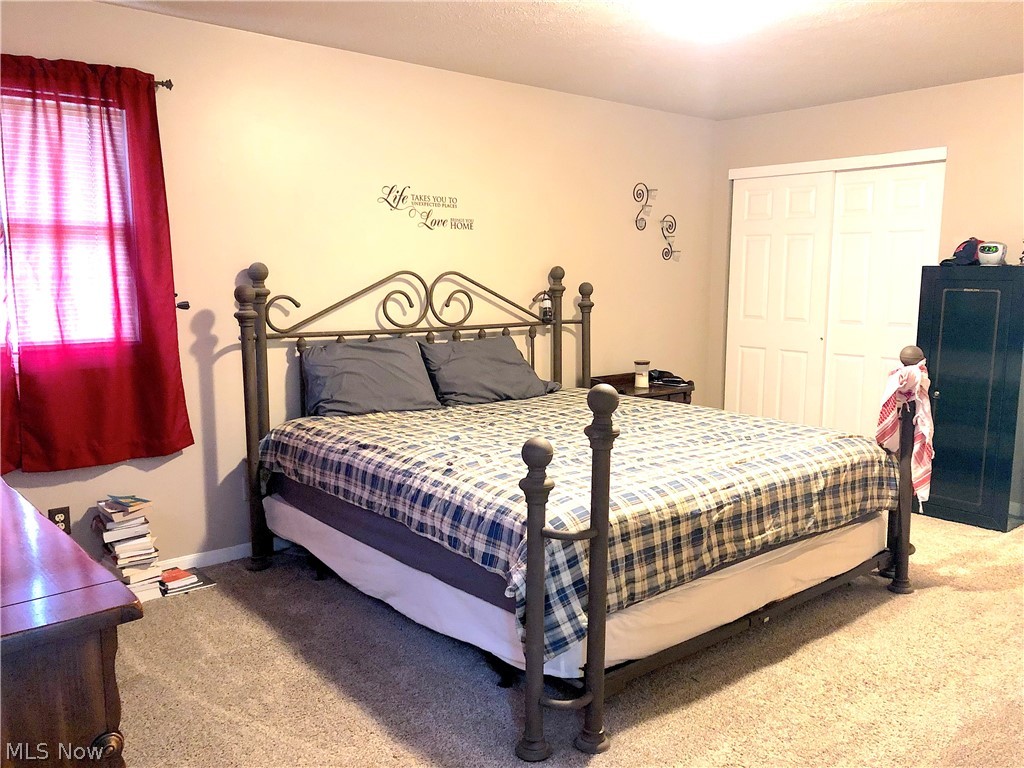 9304 Corbett Road Diamond, OH 44412 - Photo 11 of 25 Owner's Suite