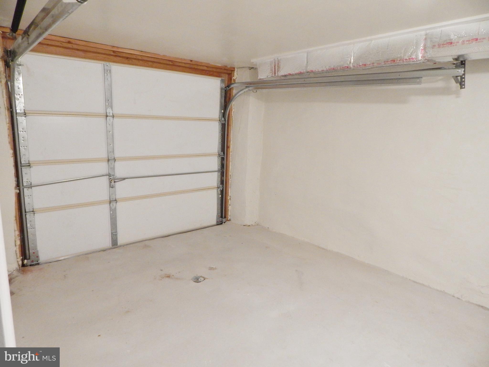 1923 Ashley Road Philadelphia, PA 19138 - Photo 20 of 23 Garage