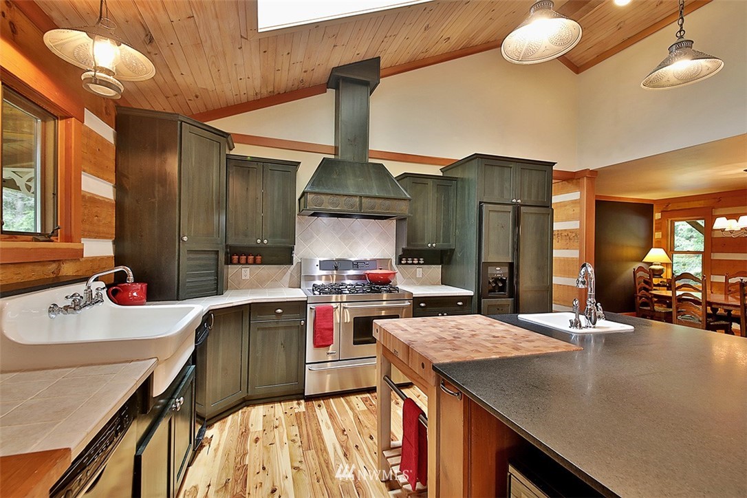 4400 Campbell Road Clinton, WA 98236 - Photo 12 of 40 Gallery Image 12