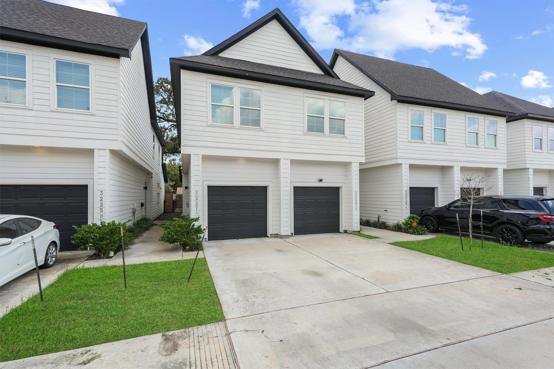3227 Real Street, Unit B Houston, TX 77087 - Photo 2 of 27