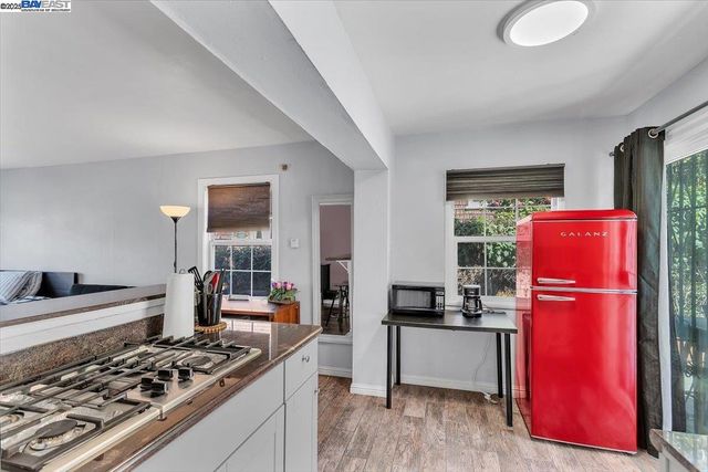 $799,000 | 3300 Harrison Street, Oakland, CA 94611