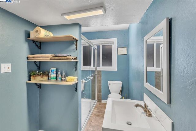 $799,000 | 3300 Harrison Street, Oakland, CA 94611