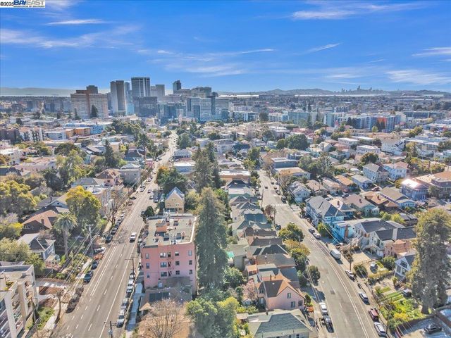$799,000 | 3300 Harrison Street, Oakland, CA 94611