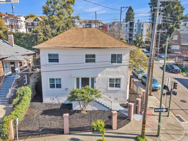 $799,000 | 3300 Harrison Street, Oakland, CA 94611