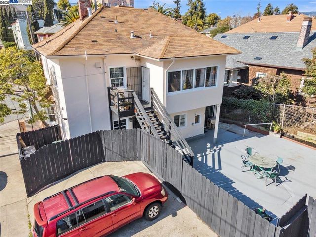 $799,000 | 3300 Harrison Street, Oakland, CA 94611