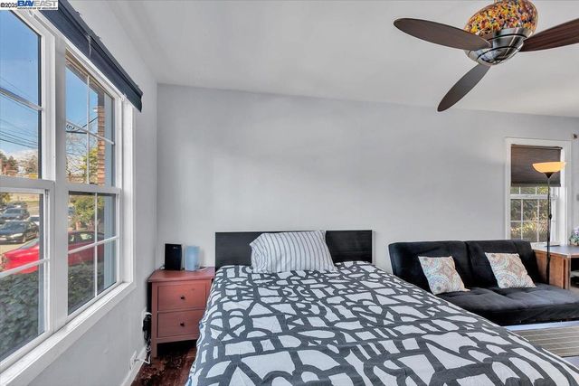 $799,000 | 3300 Harrison Street, Oakland, CA 94611