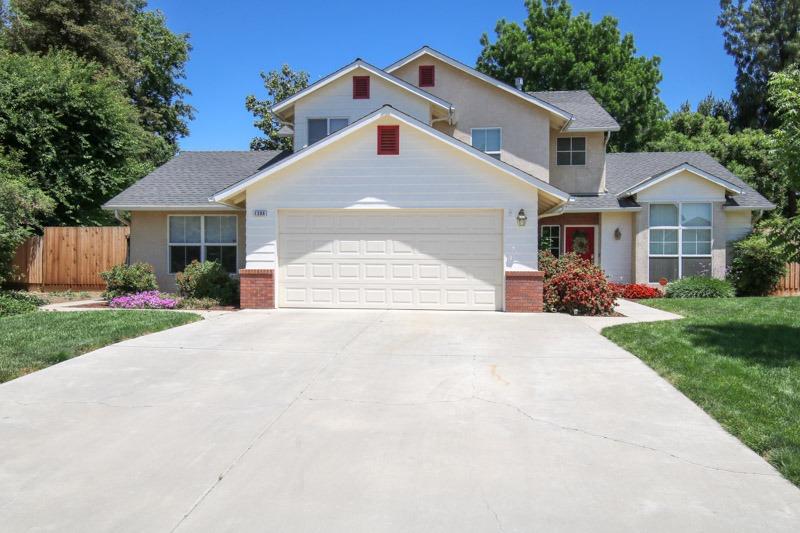 1396 West Sequoia Circle Reedley, CA 93654 - Photo 3 of 57 Gallery Image 3