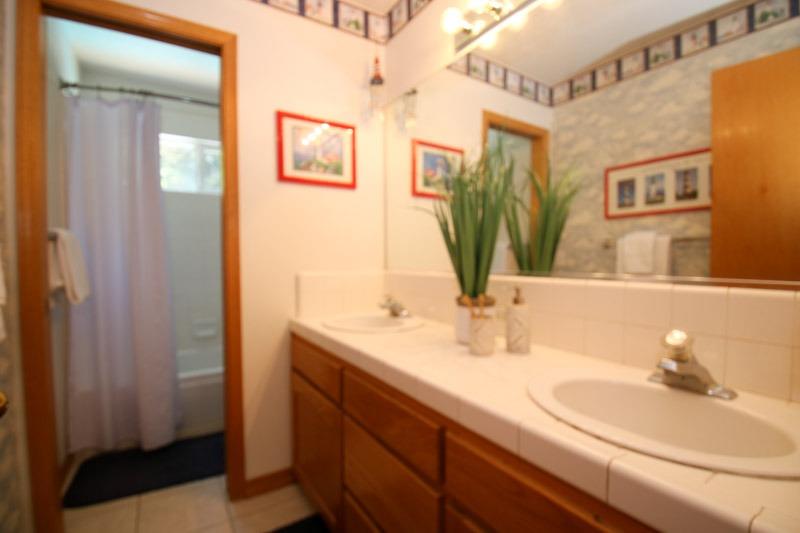 1396 West Sequoia Circle Reedley, CA 93654 - Photo 41 of 57 Gallery Image 41