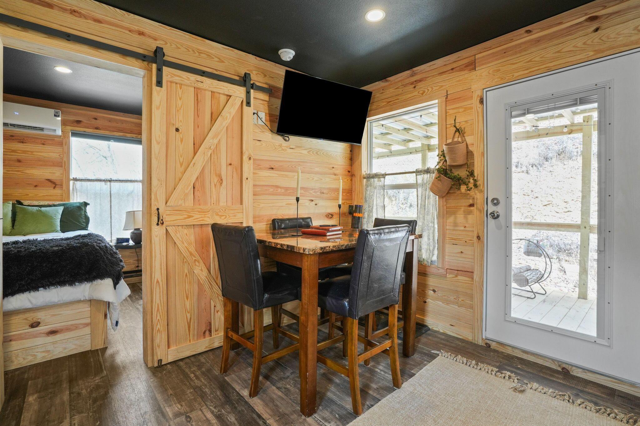 24358 East Fork Road Laurelville, OH 43135 - Photo 4 of 32 Eating space