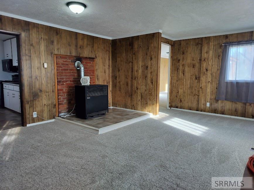 683 Decoria Avenue Arco, ID 83213 - Photo 16 of 23 propane fireplace