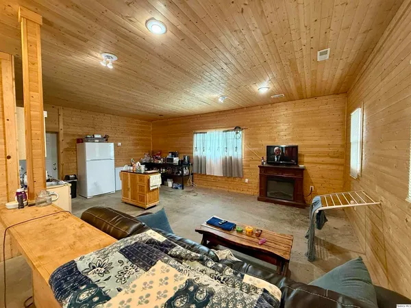 $170,000 | 109-113 North Broad Street, Loraine, IL 62349