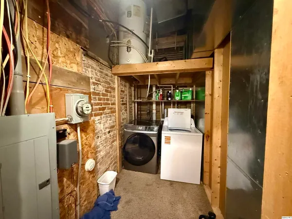 $170,000 | 109-113 North Broad Street, Loraine, IL 62349