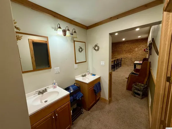 $170,000 | 109-113 North Broad Street, Loraine, IL 62349