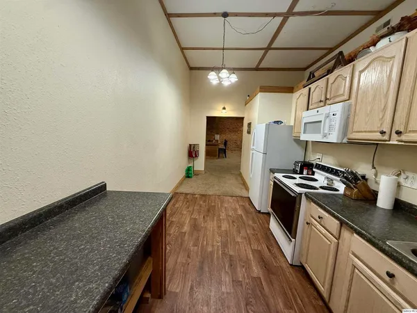 $170,000 | 109-113 North Broad Street, Loraine, IL 62349