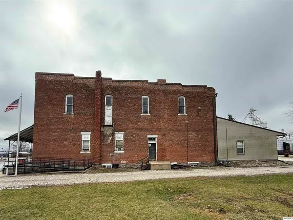 $170,000 | 109-113 North Broad Street, Loraine, IL 62349