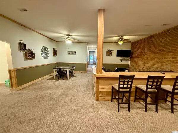 $170,000 | 109-113 North Broad Street, Loraine, IL 62349