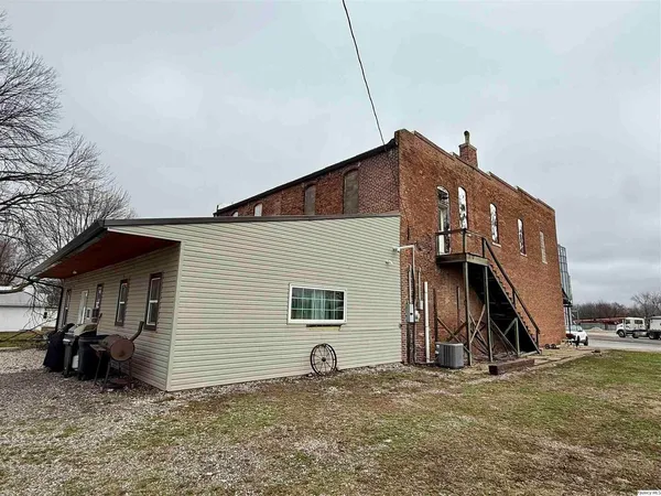 $170,000 | 109-113 North Broad Street, Loraine, IL 62349