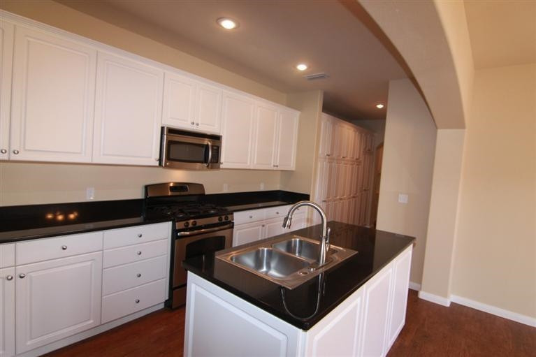 4411 105th Street, Unit B Lubbock, TX 79424 - Photo 9 of 27 Photo 9