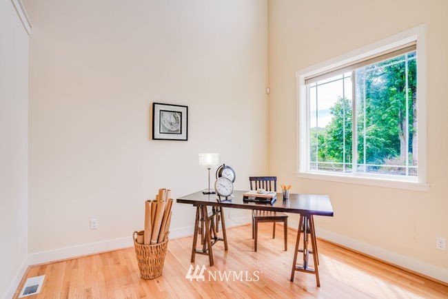 21905 41st Avenue Southeast Bothell, WA 98021 - Photo 3 of 24
