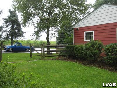7898 Locust Valley Road Coopersburg, PA 18036 - Photo 13 of 28 Gallery Image 13