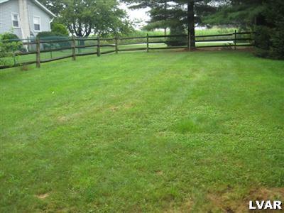 7898 Locust Valley Road Coopersburg, PA 18036 - Photo 3 of 28 Gallery Image 3