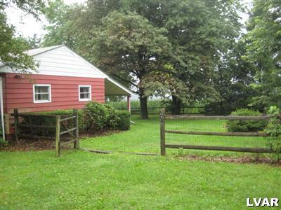 7898 Locust Valley Road Coopersburg, PA 18036 - Photo 6 of 28 Gallery Image 6