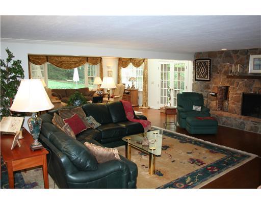 110 Grouse Lane Bell Acres, PA 15143 - Photo 12 of 20 Family Room.