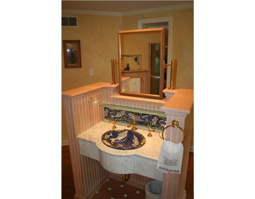 110 Grouse Lane Bell Acres, PA 15143 - Photo 16 of 20 Full Bath.