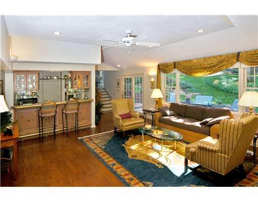110 Grouse Lane Bell Acres, PA 15143 - Photo 6 of 20 Family Room.