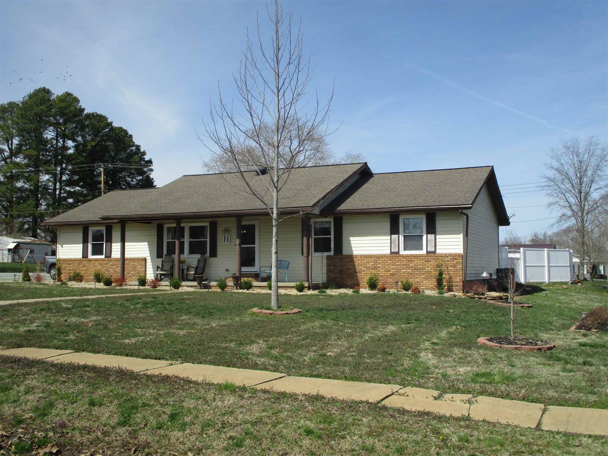 203 Rea Street Valier, IL 62891 - Photo 1 of 28 Gallery Image 1
