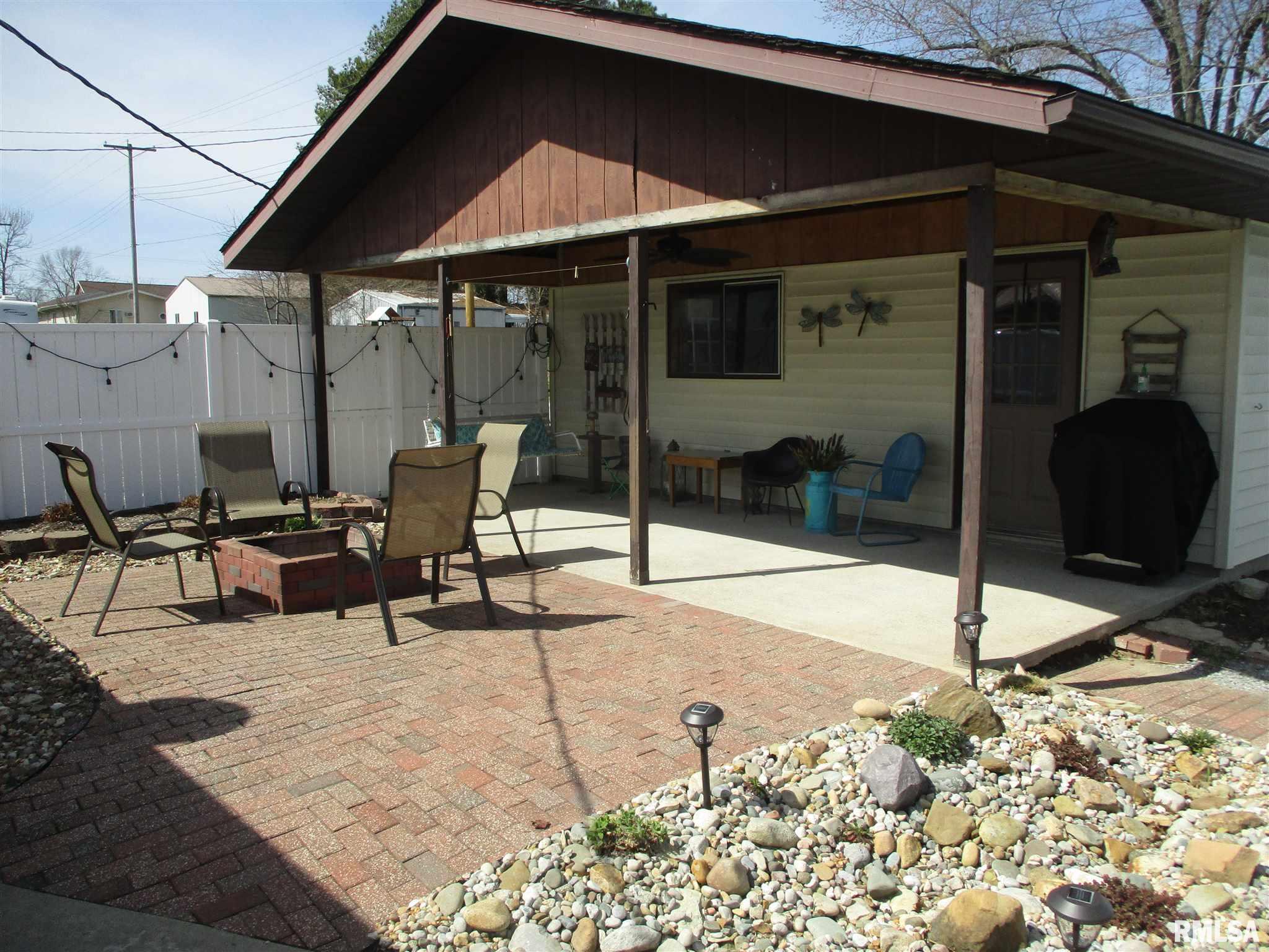 203 Rea Street Valier, IL 62891 - Photo 5 of 28 Gallery Image 5