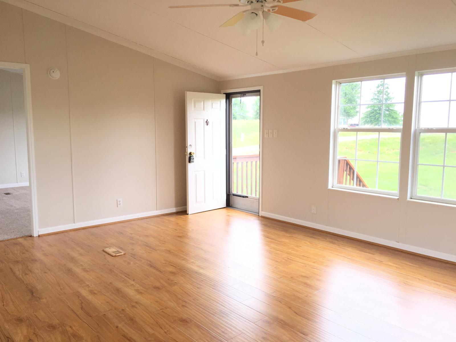 Living Room (prev vacant)