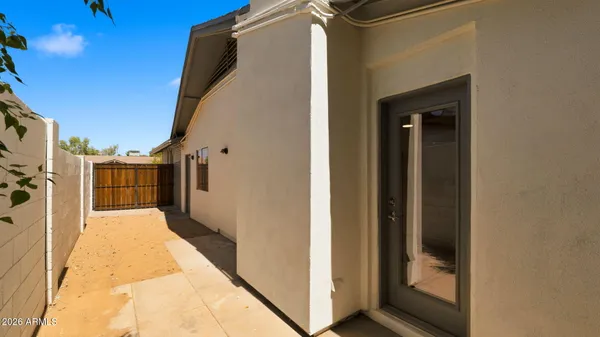 $800,000 | 2839 East Sierra Street, Phoenix, AZ 85028